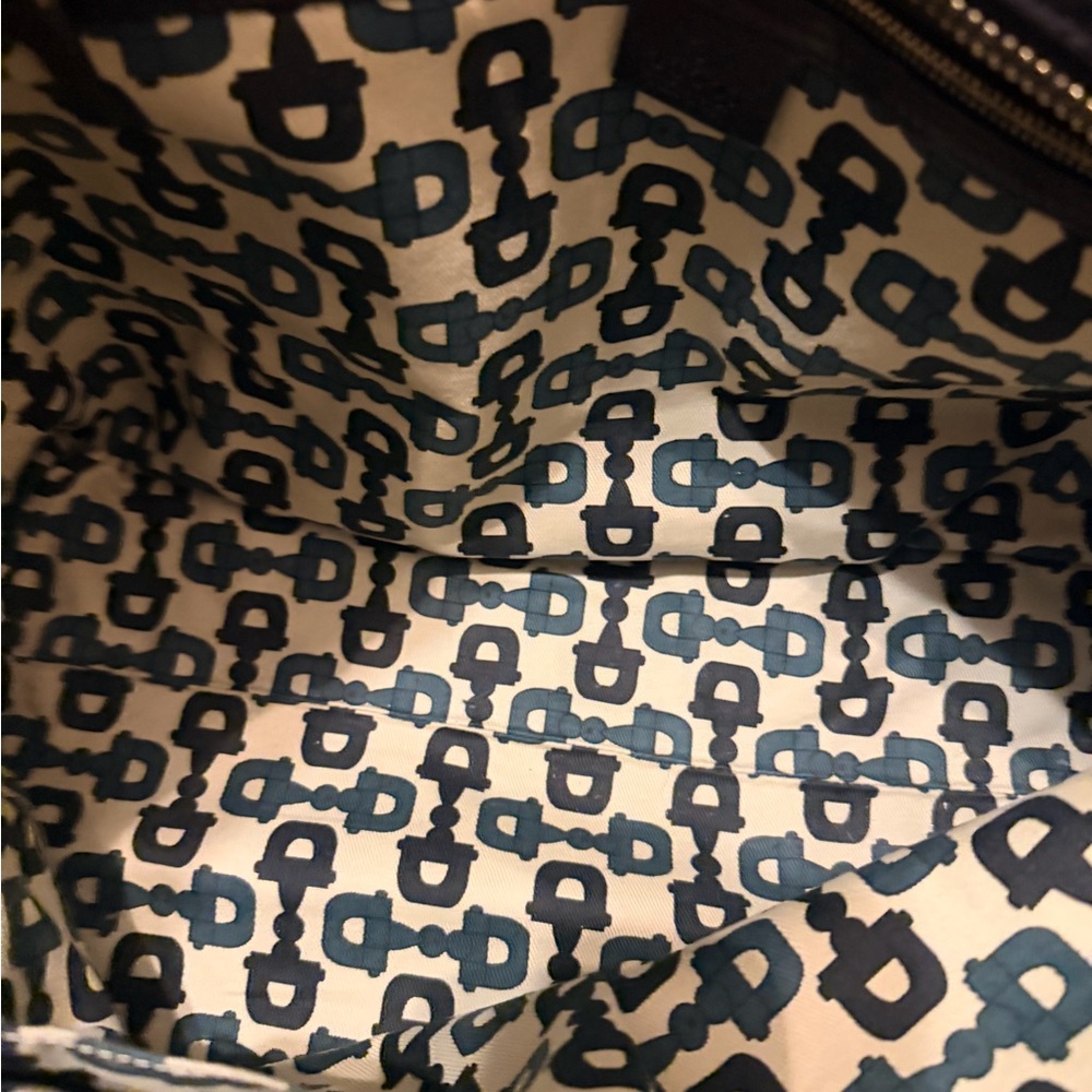 Authentic Gucci large leather tote with Guccissima embossed details. - Picture 3 of 15